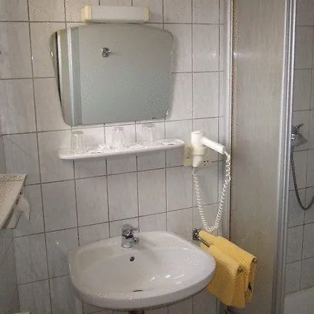 Отель Hotel-Strandbad-Pension Eden